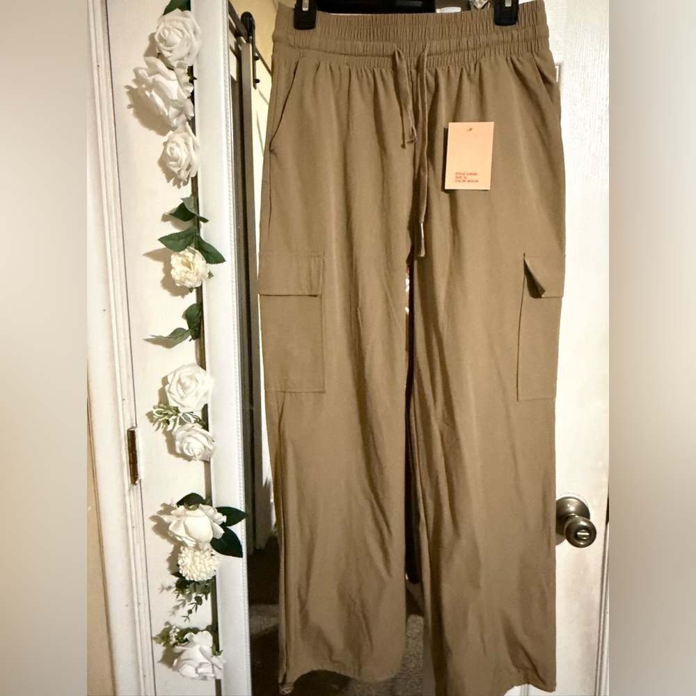 Men's Tan Cargo Pants